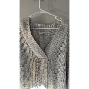 Silence & Noise URBAN OUTFITTERS Beige Tan Oversized V-Neck Knit Sweater Med